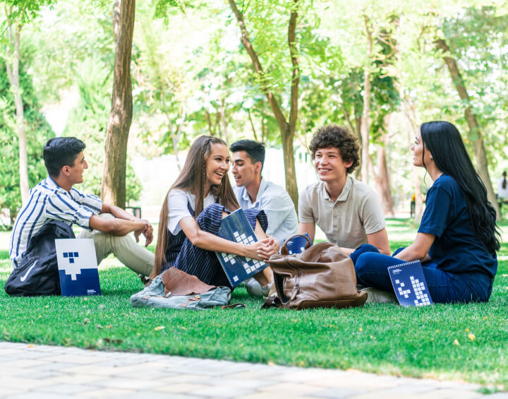 students picnic